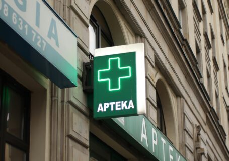 Projektowane uchylenie zakazu reklamowania aptek i punktów aptecznych